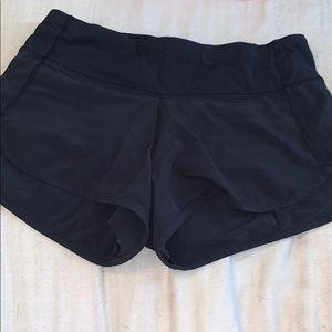 black lulu lemon shorts